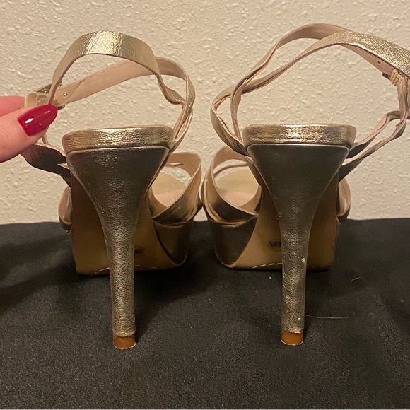Vince Camuto Peppa Gold Platform Heels 7.5 - Picture 5 of 7